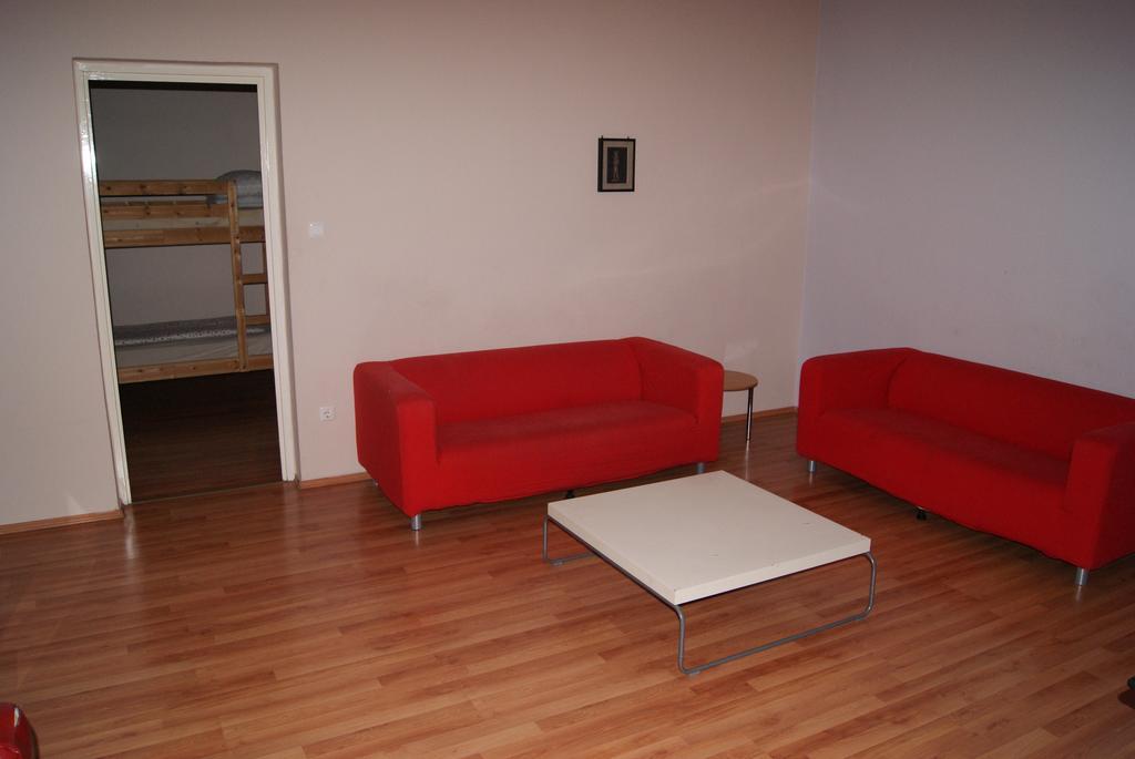 Happy Hostel Budapest Exterior photo