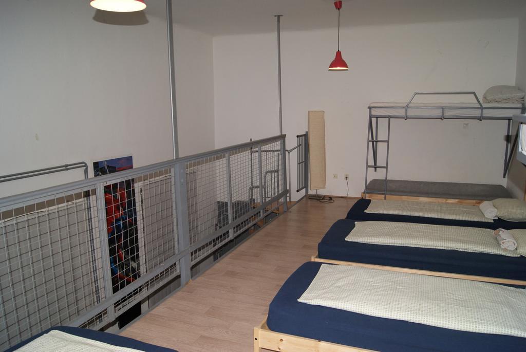 Happy Hostel Budapest Room photo