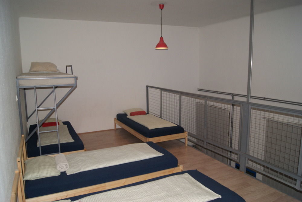 Happy Hostel Budapest Exterior photo