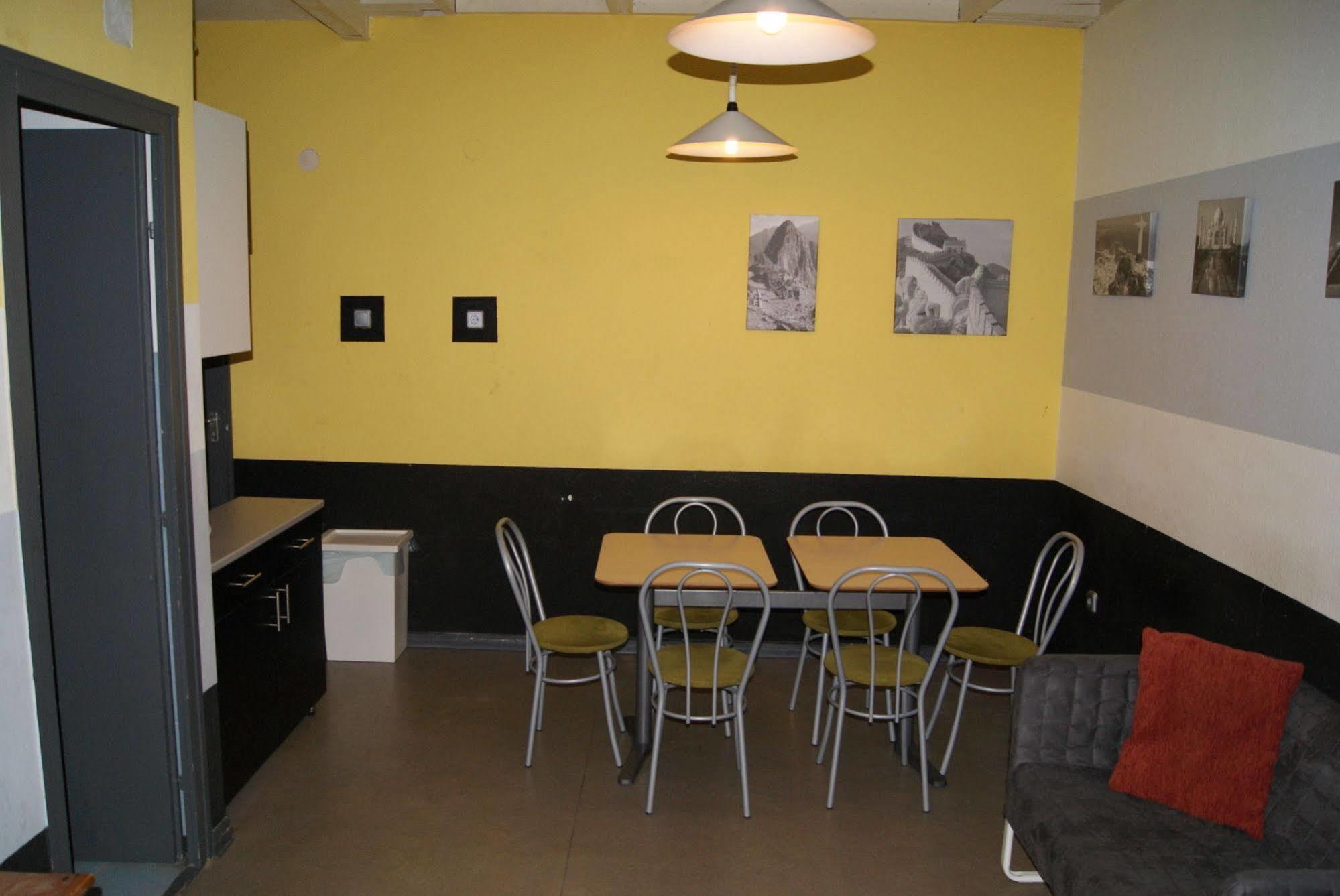 Happy Hostel Budapest Exterior photo